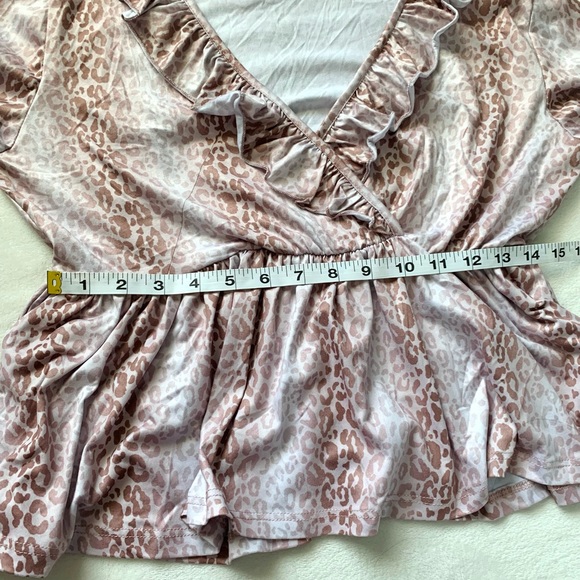 Love Peach Live Sleeve Ruffled Peplum Blouse Top - Picture 6 of 11